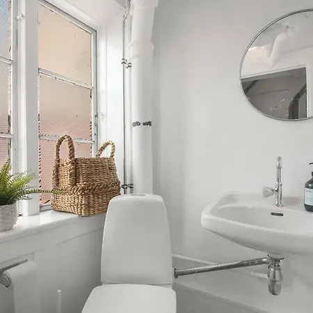 Cozy 1-bedroom In The City Centre! Σπίτι διακοπών *